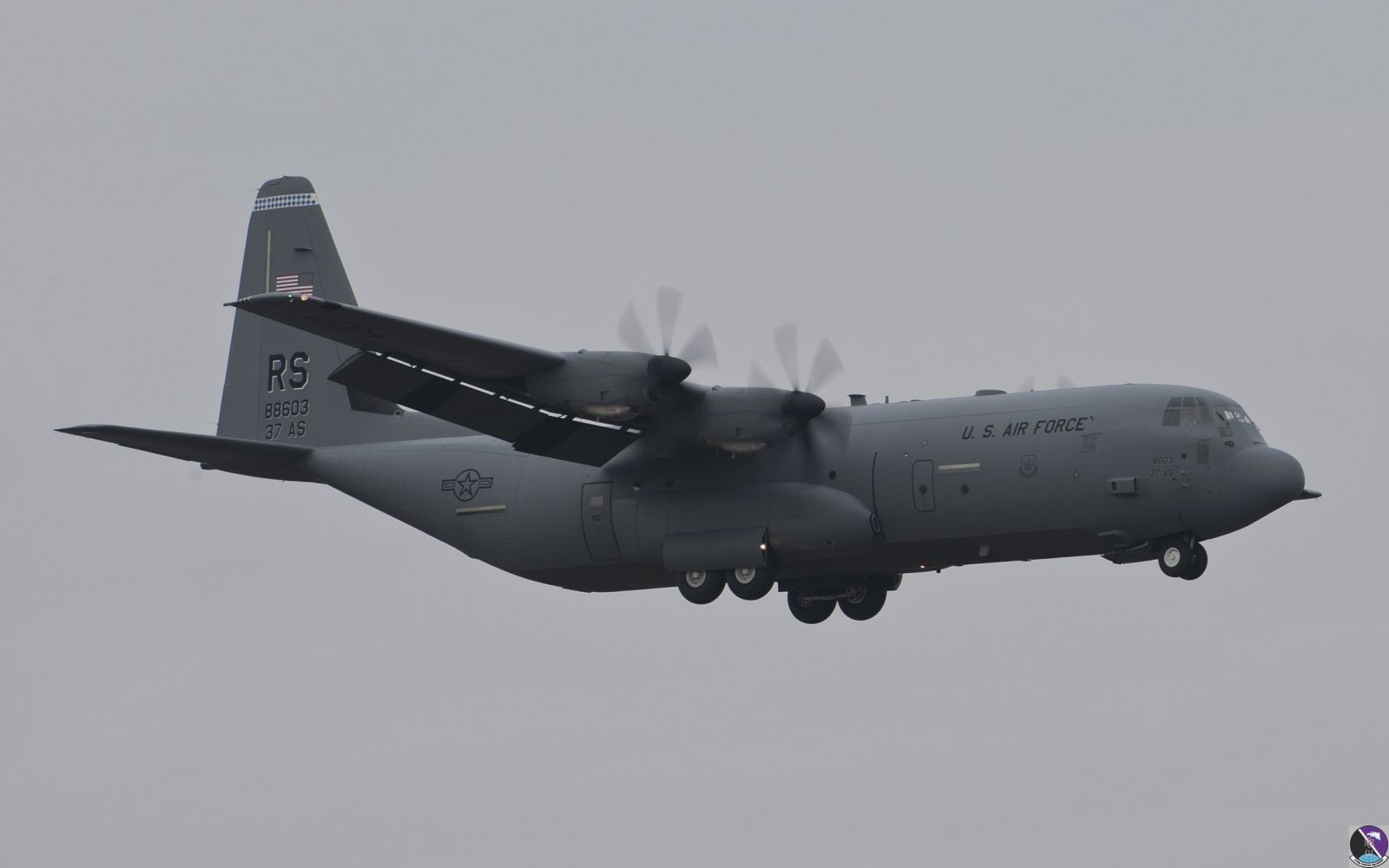 aviano december 29  2011 herky30 c 130j 30 08 8603 37thas 86thaw ramstein ab  germany